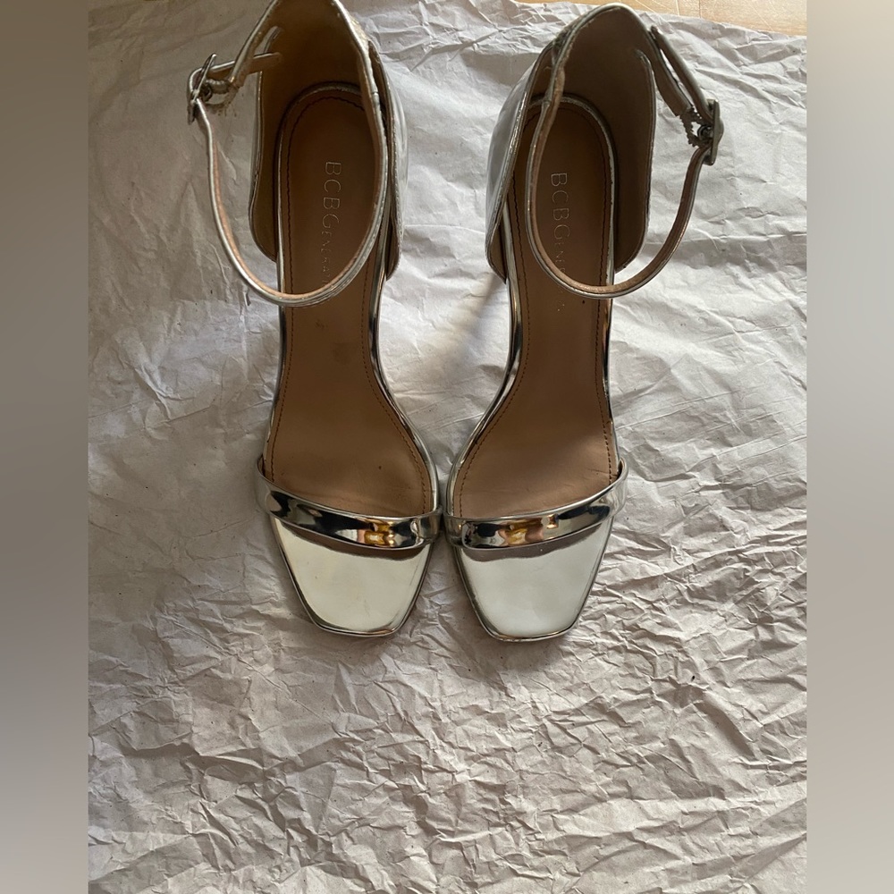 BCBG Silver Metalic High Heels Size 6.5